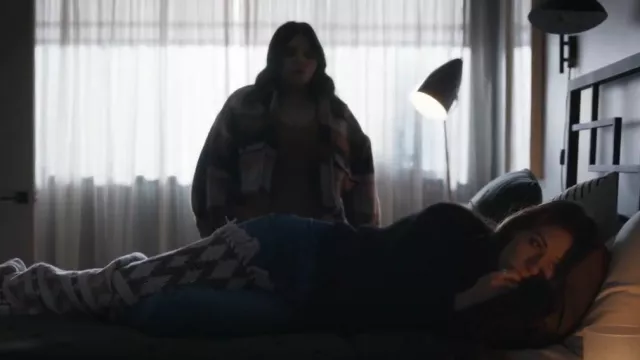 Zara Plaid Shacket worn by Jessica 'Jess' Damon (Brooke Markham) as seen in In the Dark (S03E07)