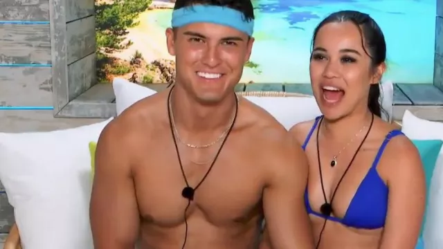 Kaiami Lara Tri­an­gle Biki­ni Top worn by Jessica Losurdo as seen in Love Island Australia (S04E10)