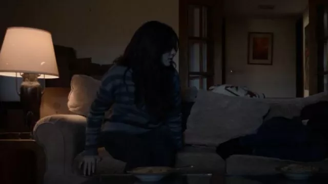Splendide pull Zebra Ridge porté par la pierre d’olive (Luna Blaise) comme on le voit dans Manifest (S03E07)