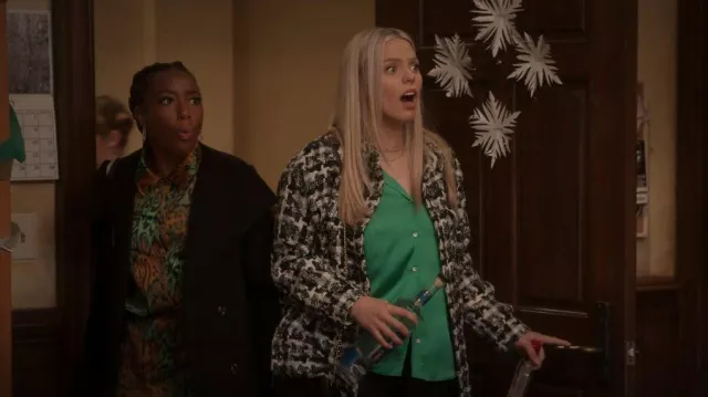 Mnml Laced Heavyweight Woven Flannel worn by Leighton Murray (Reneé Rapp) as seen in The Sex Lives of College Girls (S02E02)