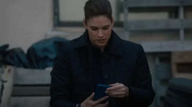 Summersalt La veste légère éco matelassée réversible portée par l’agent spécial Maggie Bell (Missy Peregrym) vue dans FBI (S05E08)