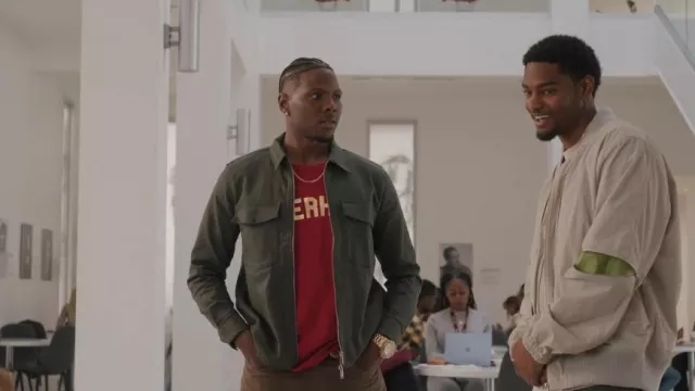 Veste utilitaire New Look portée par Cam Watkins (Mitchell Edwards) vue dans All American: Homecoming (S02E07)
