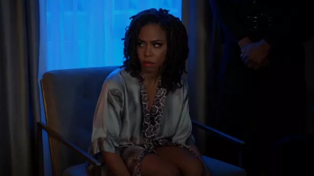 Christine Solitude Floral-Print Silk Short Robe worn by Andrea 'Andi' Barnes (KJ Smith) as seen in Tyler Perry's Sistas (S03E01)