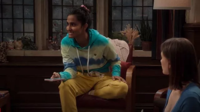 Spirtual Gangster Happiness is the Way Pullover Hoodie worn by Bela Malhotra (Amrit Kaur) in The Sex Lives of College Girls (S02E05)