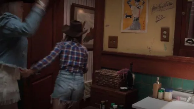 Mother The Scrapper Cut Off Jean Shorts worn by Kimberly Finkle (Pauline Chalamet) as seen in The Sex Lives of College Girls (S02E05)