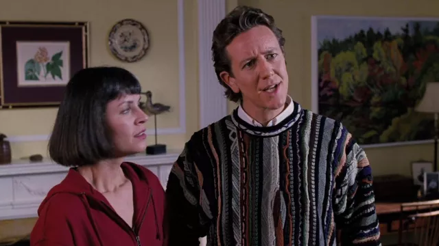 Croft & Barrow Striped Sweater porté par Neal (Judge Reinhold) dans le film The Santa Clause