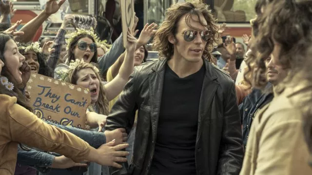 Gafas de sol Aviator Mirror usadas por Billy Dunne (Sam Claflin) como se ve en el programa de televisión Daisy Jones & The Six (Temporada 1)