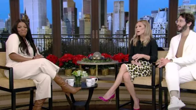 Cropped Belted Vegetarian Leather Jumpsuit worn by Janelle James as seen in LIVE with Kelly and Ryan on December 6, 2022