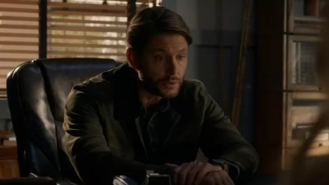 Vince Suede Trucker Jacket w/ Shearling Collar worn by Sheriff Beau Arlen (Jensen Ackles) as seen in Big Sky (S03E10)