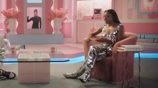 Paco Rabanne Chain­mail Mi­ni Top worn by Ziwe Fumudoh as seen in Ziwe (S02E09)