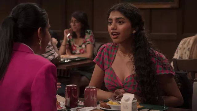 Zara gingham linen blend top worn by Avantika Vandanapu as seen in The Sex Lives of College Girls (S02E08)