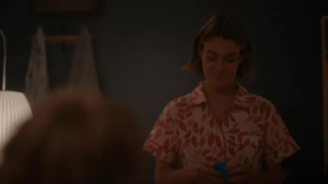 The Lazy Poet Nina Lips-Print Short Pajama Set worn by Alice Pieszecki (Leisha Hailey) as seen in The L Word: Generation Q (S03E04)