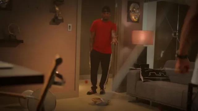 Gucci Slide Sandalia usada por Sage Odom (Ne-Yo) como se ve en Step Up (S03E09)