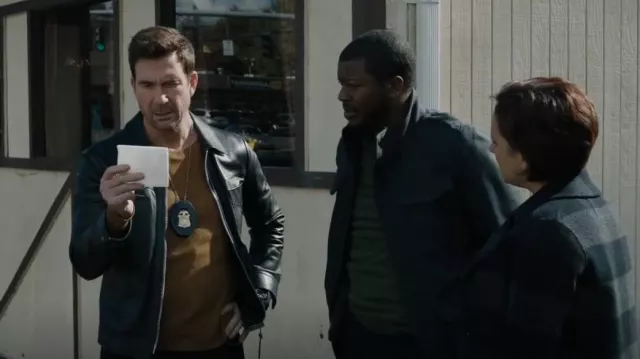 Tom Ford Leather Blouson Jacket porté par l’agent spécial de supervision Remy Scott (Dylan McDermott) comme on le voit dans FBI: Most Wanted (S04E08)