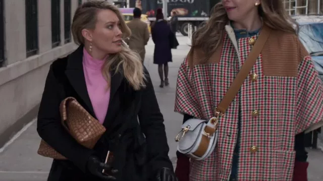 Dries Van Noten Crocodile Stamped Large Patent Leather Clutch worn by Kelsey Peters (Hilary Duff) as seen in Younger (S06E02)