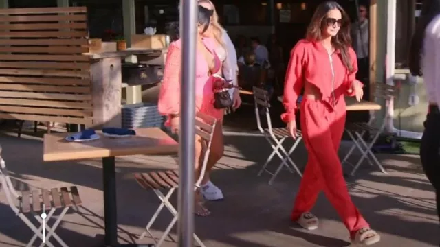 Gucci Interlocking G Shearling Slides usadas por Lisa Barlow como se ve en The Real Housewives of Salt Lake City (S03E11)