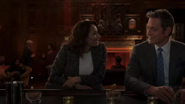 Dolce & Gabbana Sin­gle Breast­ed Hound­stooth Coat worn by Quinn Tyler (Laura Benanti) as seen in Younger (S07E01)