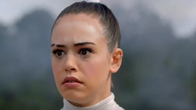 Otis Jaxon Silver Lightning Bolt Ear Cuff Pendientes usados por Josie Saltzman (Kaylee Bryant) como se ve en Legacies (S03E15)