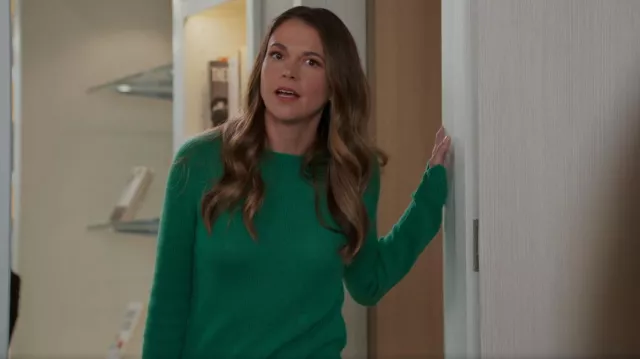 Clandail à col rond Céline porté par Liza Miller (Sutton Foster) vu dans Younger (S07E04)