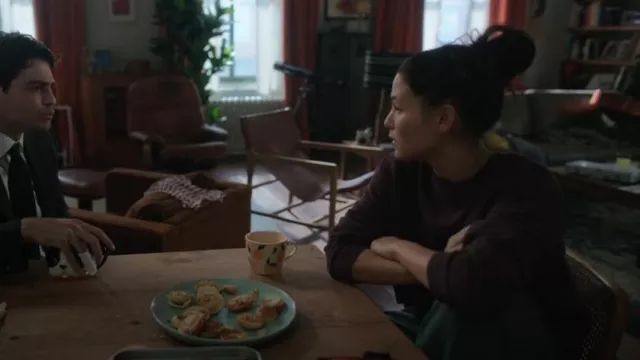 Simons Delicious Peaches Mug used by Hannah Copeland (Fivel Stewart) as seen in The Recruit (S01E02)