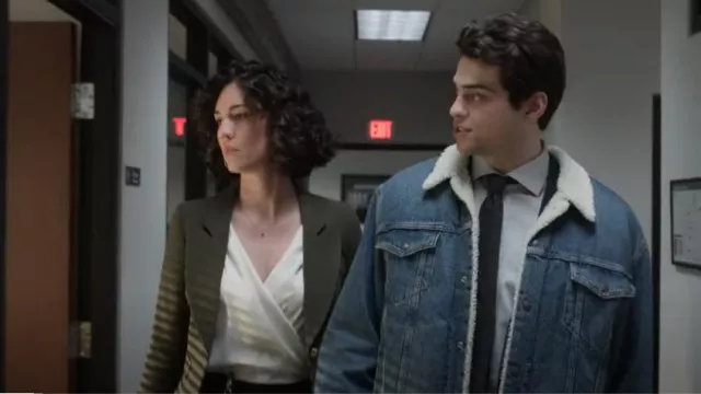 Smythe Blazer Duchesse classique porté par Amelia Salazar (Kaylah Zander) comme on le voit dans The Recruit (S01E04)