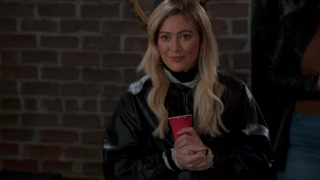 Nanushka Harri Turtleneck worn by Kelsey Peters (Hilary Duff) as seen in Younger (S07E06)