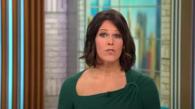 Chiara Boni La Petite Robe Hena Robe asymétrique portée par Dana Jacobson vue dans CBS Mornings le 23 décembre 2022