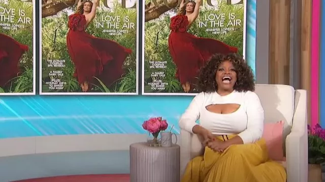 Ann Taylor Belted Pleated Midi Skrit worn by Sherri Shepherd as seen in Sherri on  November 18, 2022