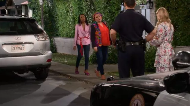 Jeffrey Campbell Mr Big Chain Slide San­dal worn by Tina Butler (Tichina Arnold) as seen in The Neighborhood (S04E03)