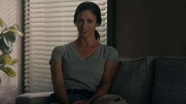 Madewell Grey V Neck Tee worn by Stacy Beale (Andrea Savage) as seen in Tulsa King (S01E08)