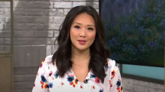 Chemisier halogène porté par Nancy Chen comme vu dans CBS Mornings le 4 janvier 2023