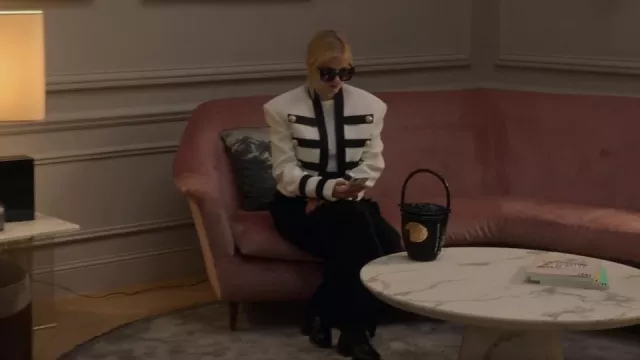 Nodaleto High Heel Knee Length Boots porté par Camille (Camille Razat) vu dans Emily à Paris (S02E01)