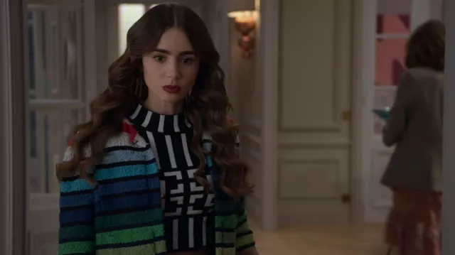 Moocci Mono­chrome Print­ed Skirt Co Ord Set worn by Emily Cooper (Lily Collins) as seen in Emily in Paris (S02E01)