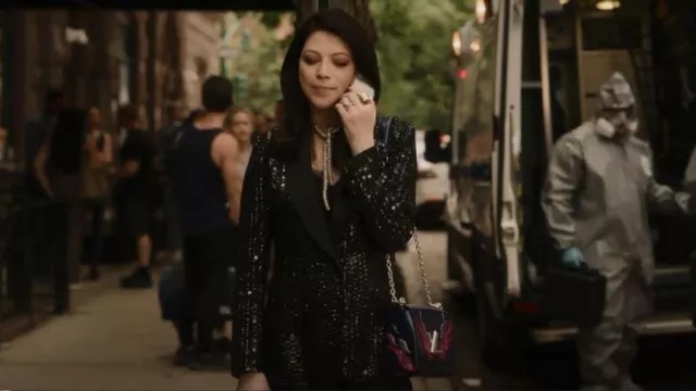 Louis Vuitton Twist Handbag Epi Leather avec paillettes porté par Georgina Sparks (Michelle Trachtenberg) comme vu dans Gossip Girl (S02E07)