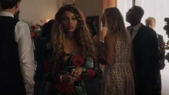 Dolce & Gabbana Long Sleeve Mi­di Dress worn by Monet de Haan (Savannah Lee Smith) as seen in Gossip Girl (S02E07)