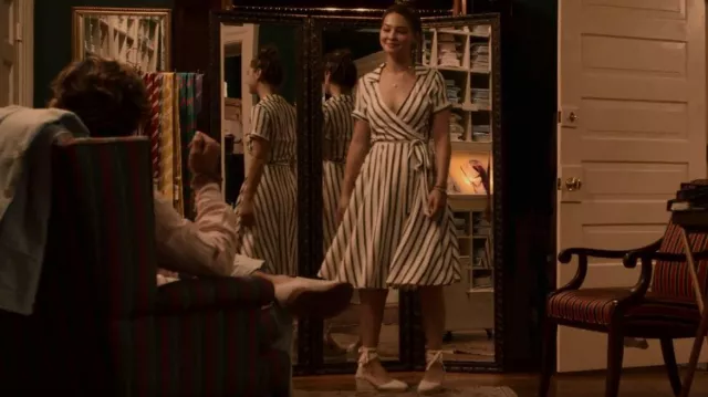 Castaner Wedge Lace Up Es­padrilles worn by Sarah Cameron (Madelyn Cline) as seen in Outer Banks (S01E04)