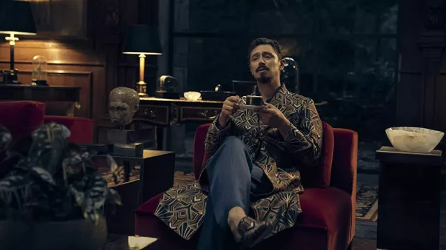 New and Lingwood Printed Dressing Gown worn by Lev Zubov (JJ Feild) as seen in The Peripheral TV show Wardrobe (S01E02)