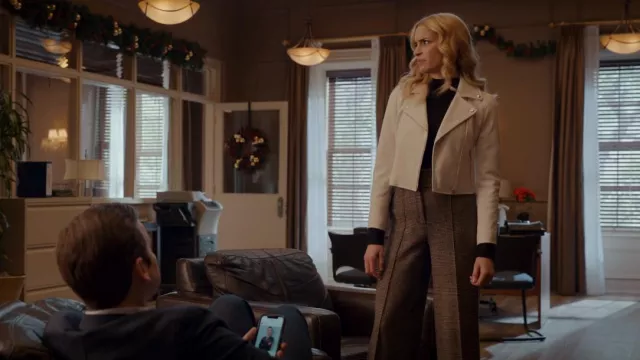 Lamarque Donna Leather Jacket worn by Georgia Miller (Brianne Howey) as seen in Ginny & Georgia (S02E05)