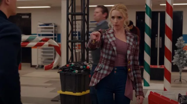 Smythe Equestrian Blazer Plaid worn by Georgia Miller (Brianne Howey) as seen in Ginny & Georgia (S02E06)