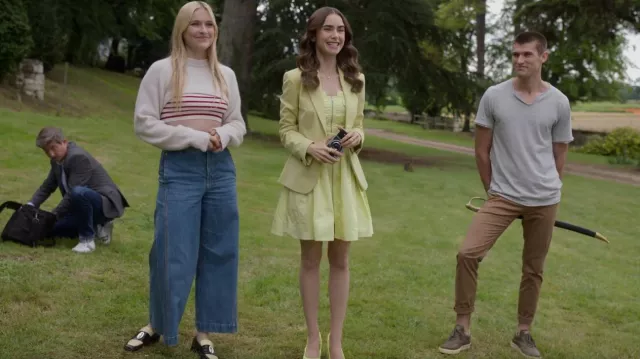 Nono Mocassins Molly & Reese x Nomasei portés par Camille (Camille Razat) vus dans Emily à Paris (S02E08)