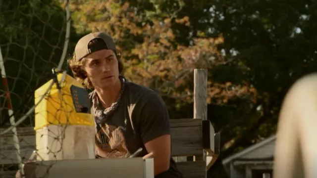 Head High Club Graph­ic T-Shirt worn by John B Routledge (Chase Stokes) as seen in Outer Banks (S02E07)