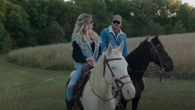 Paige Hoxton Ankle Expossed Button Fly High Rise Skinny Leg worn by  Christina El Moussa as seen in Christina in the Country (S01E01)