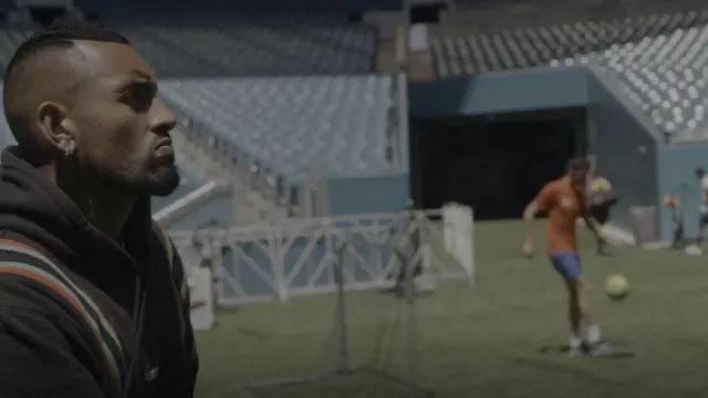 Nike Jordan Stripe Back Pull Printing Sweat à capuche porté par Nick Kyrgios vu dans Break Point (S01E01)