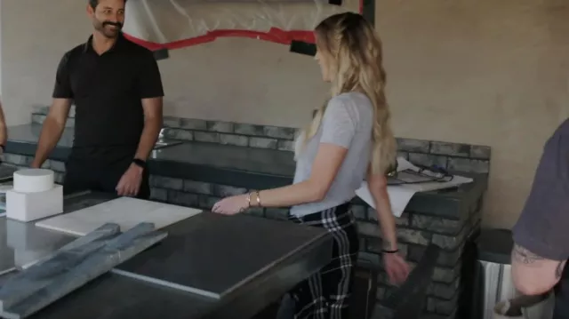 Rails Hunter Button Down worn by Christina El Moussa as seen in Christina on the Coast (S05E02)
