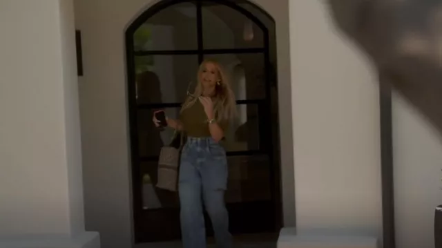 Jeans à jambes droites en détresse Maison Margiela portés par Tracy Tutor comme on le voit dans Million Dollar Listing Los Angeles (S14E05)