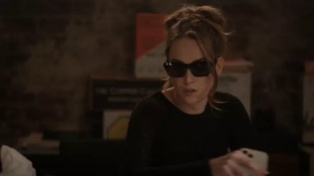 Lunettes de soleil Loewe Cat-Eye Acétate portées par Tess Van De Berg (Jamie Clayton) comme on le voit dans The L Word: Generation Q (S03E10)