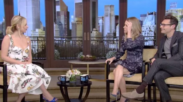 Oscar de la Renta Graph­ic-print Sleeve­less Dress worn by Sarah Michelle Gellar as seen in LIVE with Kelly and Ryan on January 23, 2023