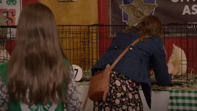 Madewell Le sac bandoulière de transport porté par Cheryl Peterson (Aya Cash) comme on le voit dans Welcome to Flatch (S02E12)