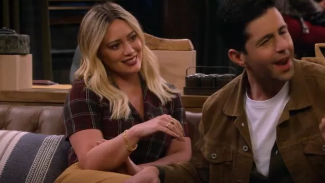 Sunday Best Tuesday Button Up worn by Sophie (Hilary Duff) as seen in How I Met Your Father (S01E06)