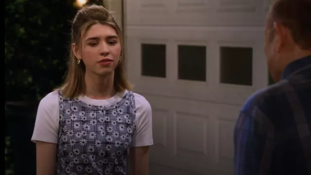 Uniqlo U Crew Neck Short-Sleeve T-Shirt worn by Leia Forman (Callie Haverda) as seen in That '90s Show (S01E05)